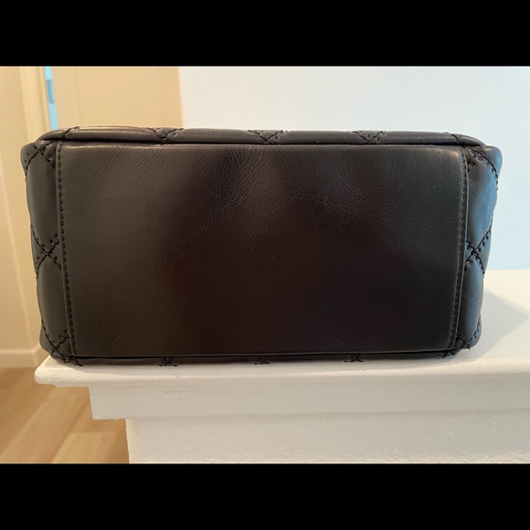 Authentic Chanel Chain Shoulder Bag - Picture 8 of 14